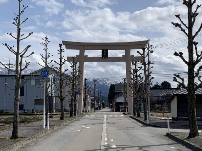 高瀬神社の一の鳥居