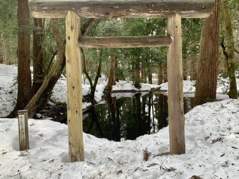 平泉寺白山神社の御手洗池