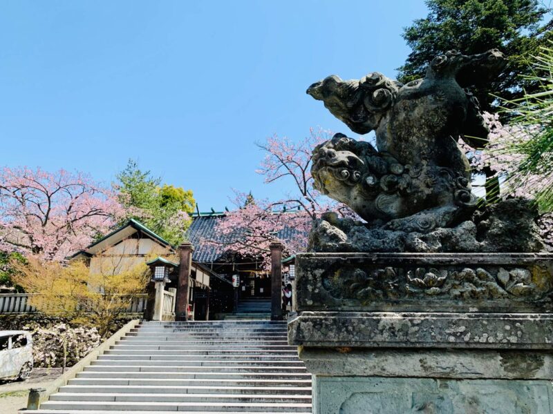 宇多須神社の逆さ狛犬