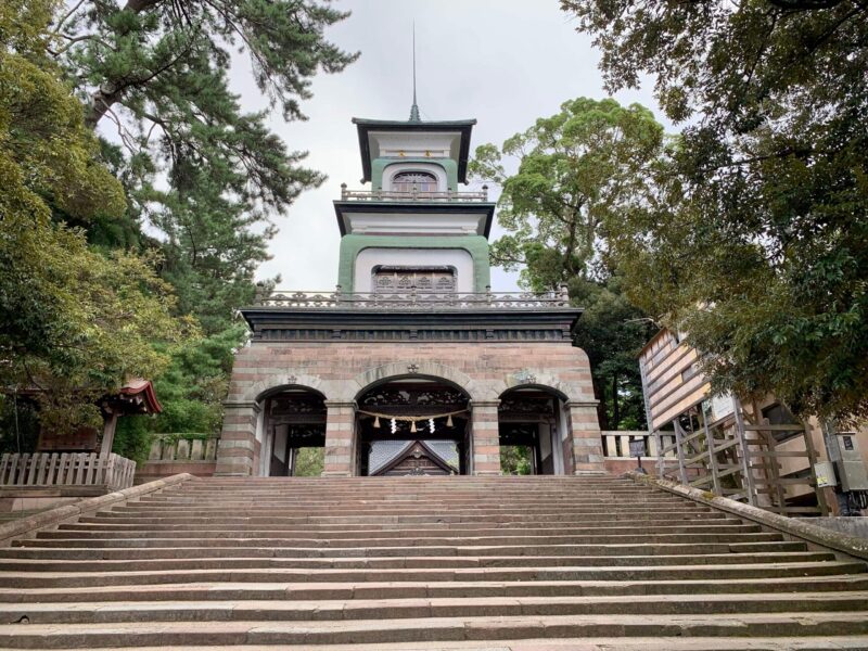 尾山神社神門